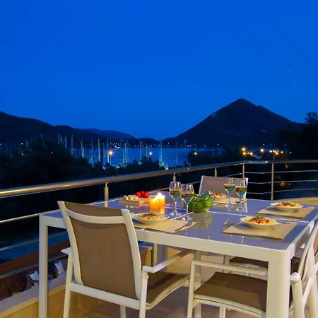 Neora Villa
