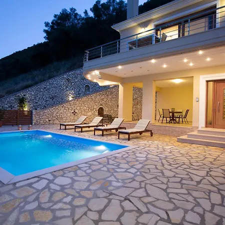 Neora * Agios Christoforos (Lefkada)